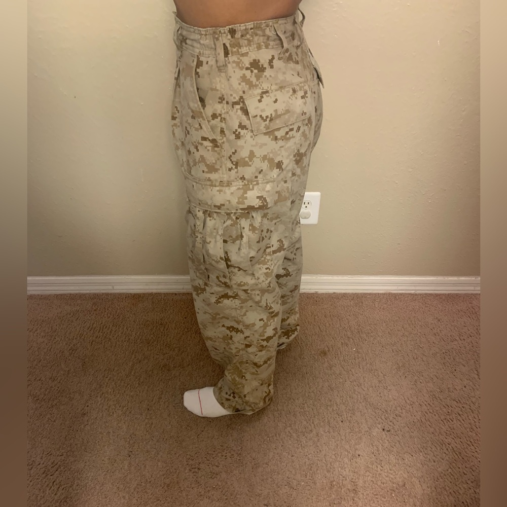 Camouflage Cargo Pants - Picture 3 of 11